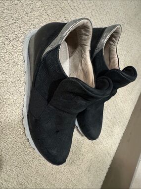 Miz Mooz Slip-On Leather Wedge Sneakers Black‎ Gray Size 9.5 Casual